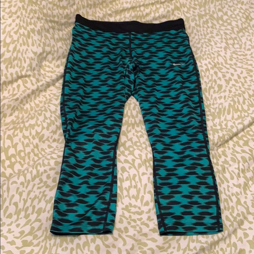 Nike Cropped Leggings